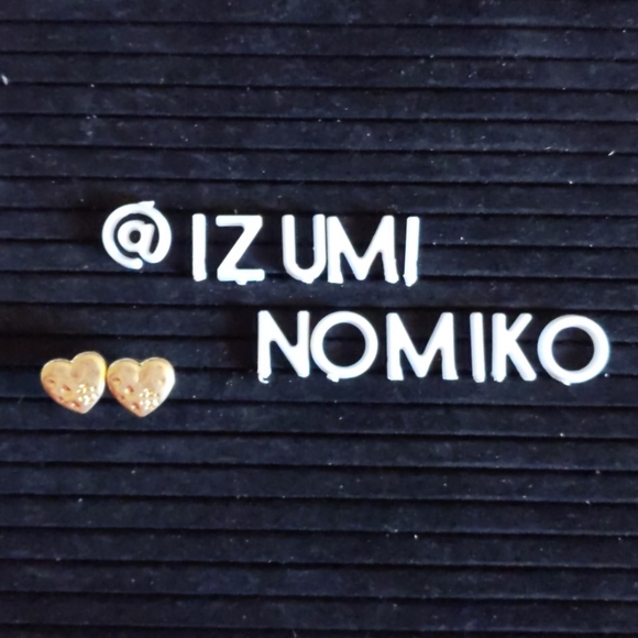 Tory Burch Heart Stud Earrings - Picture 1 of 3